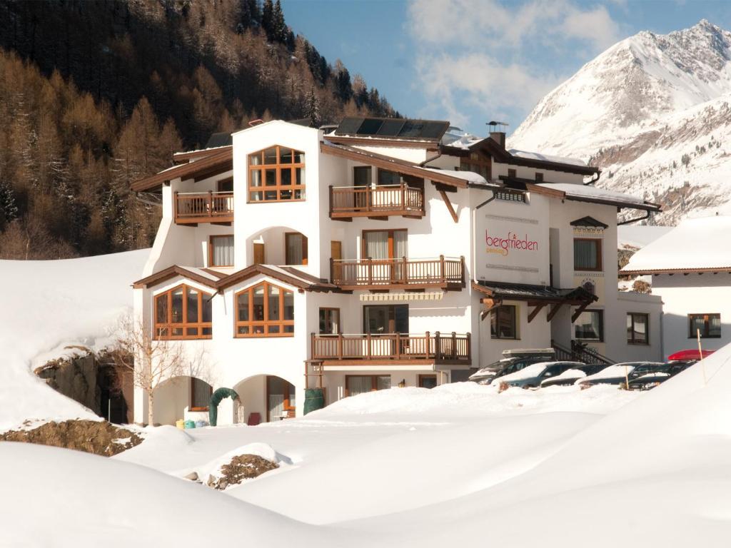 Pension Bergfrieden Obergurgl Bilik gambar